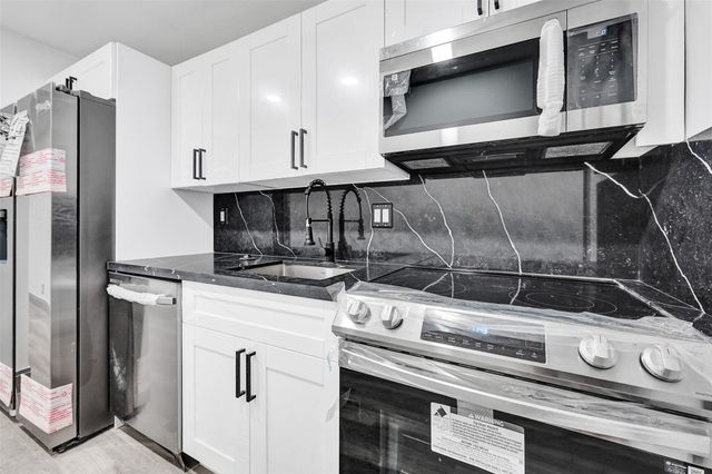 5310 NW 16th St C, Lauderhill, FL 33313