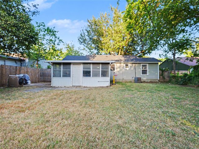 5008 Gilbert Drive, Fort Worth, TX 76116