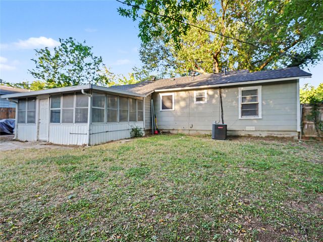 5008 Gilbert Drive, Fort Worth, TX 76116