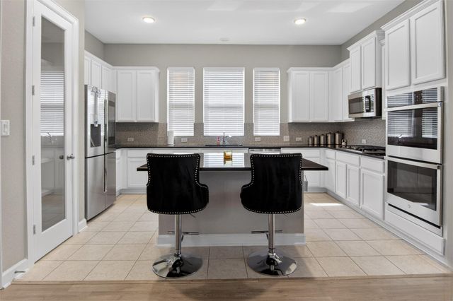 5936 Bianca DR, Round Rock, TX 78665