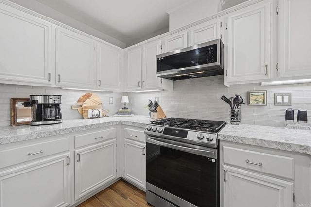 980 Manteca Drive, Oceanside, CA 92057