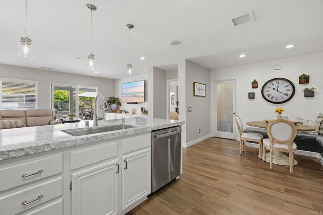 980 Manteca Drive, Oceanside, CA 92057