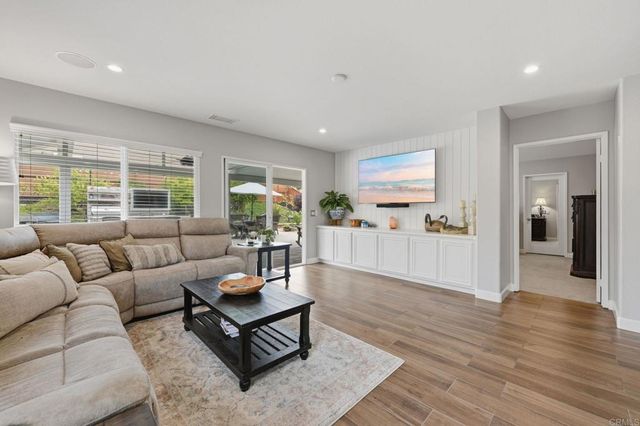 980 Manteca Drive, Oceanside, CA 92057