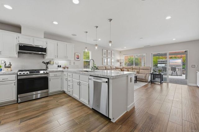 980 Manteca Drive, Oceanside, CA 92057