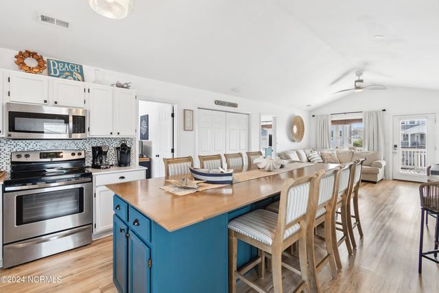 130 Crab Street, Holden Beach, NC 28462