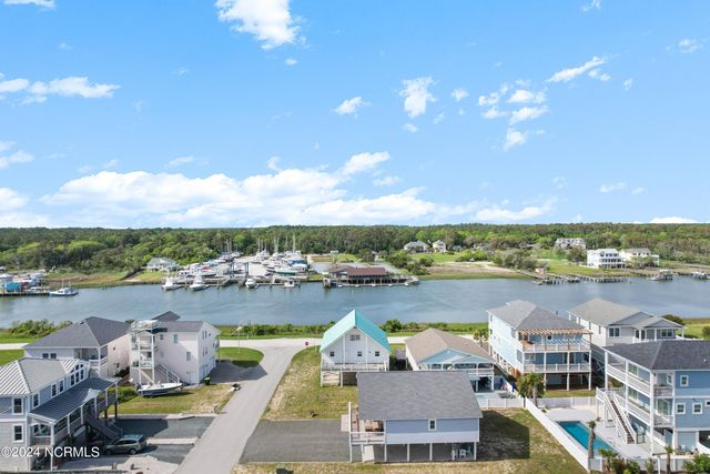 130 Crab Street, Holden Beach, NC 28462