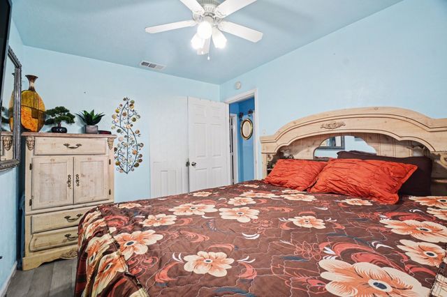 1615 Barlow Avenue, Dallas, TX 75224