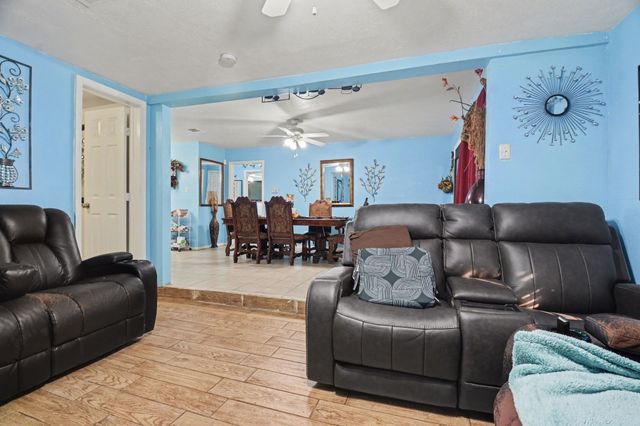 1615 Barlow Avenue, Dallas, TX 75224