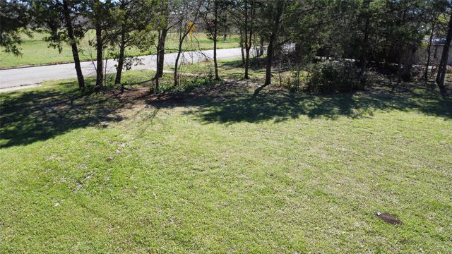 512 N Willow Street, Sherman, TX 75090