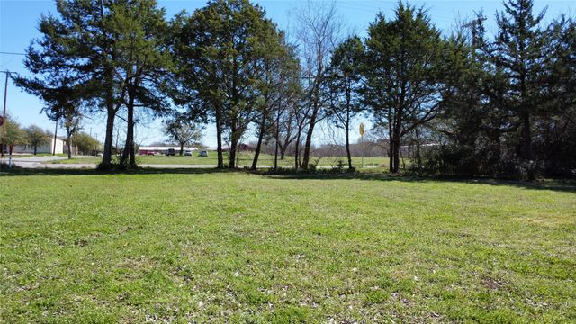 512 N Willow Street, Sherman, TX 75090