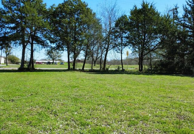 512 N Willow Street, Sherman, TX 75090