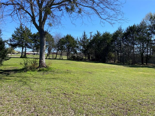 512 N Willow Street, Sherman, TX 75090