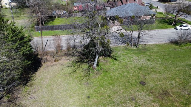 512 N Willow Street, Sherman, TX 75090