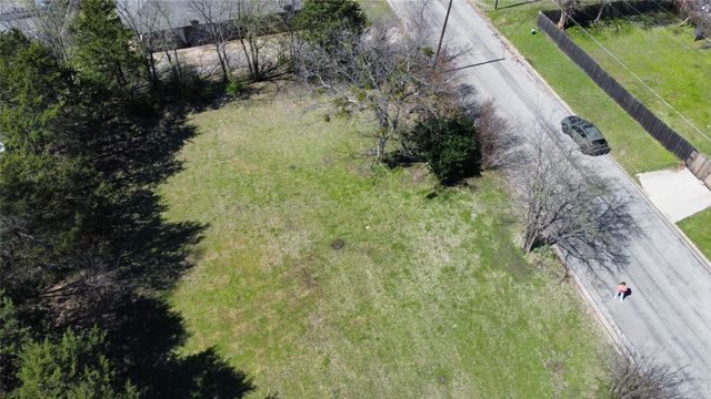 512 N Willow Street, Sherman, TX 75090