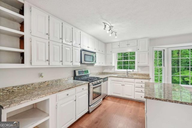 2895 Shurburne Drive, Alpharetta, GA 30022