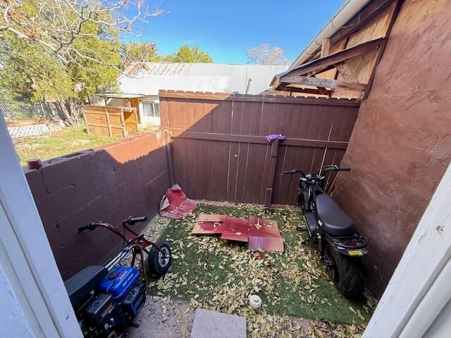 207 Mt Carmel Avenue, Socorro, NM 87801