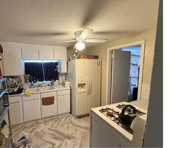 207 Mt Carmel Avenue, Socorro, NM 87801