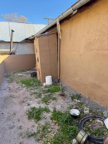 207 Mt Carmel Avenue, Socorro, NM 87801