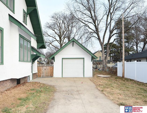 1520 High Street, Beatrice, NE 68310