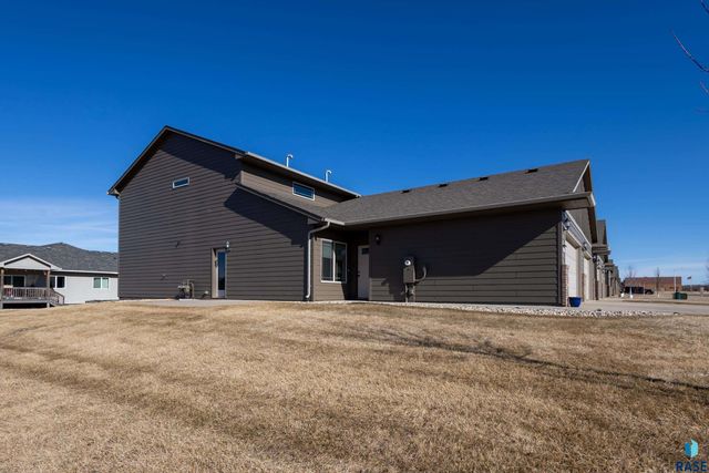 4430 W Shipton St Street, Sioux Falls, SD 57108