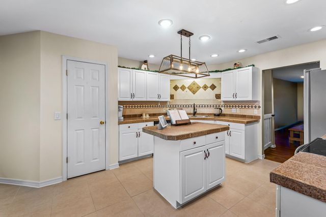 7373 Rexford Street, Navarre, FL 32566