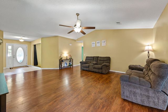 7373 Rexford Street, Navarre, FL 32566