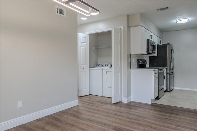 5004 LAGUNA BAY CIRCLE 48, Kissimmee, FL 34746