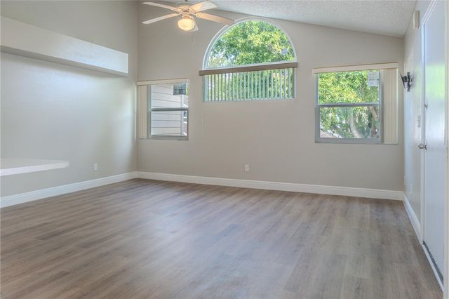 5004 LAGUNA BAY CIRCLE 48, Kissimmee, FL 34746