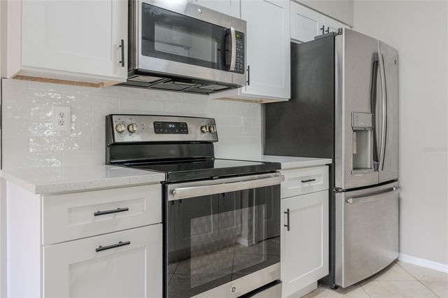 5004 LAGUNA BAY CIRCLE 48, Kissimmee, FL 34746