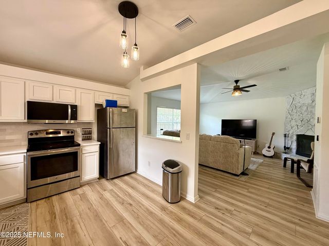 509 CAMELIA Street, Atlantic Beach, FL 32233