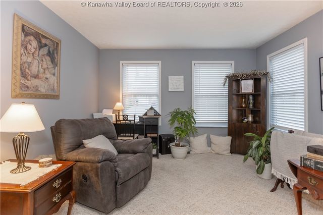 44 Shannon Drive, Hurricane, WV 25526