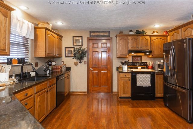 44 Shannon Drive, Hurricane, WV 25526