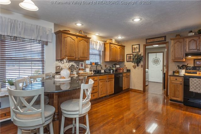 44 Shannon Drive, Hurricane, WV 25526