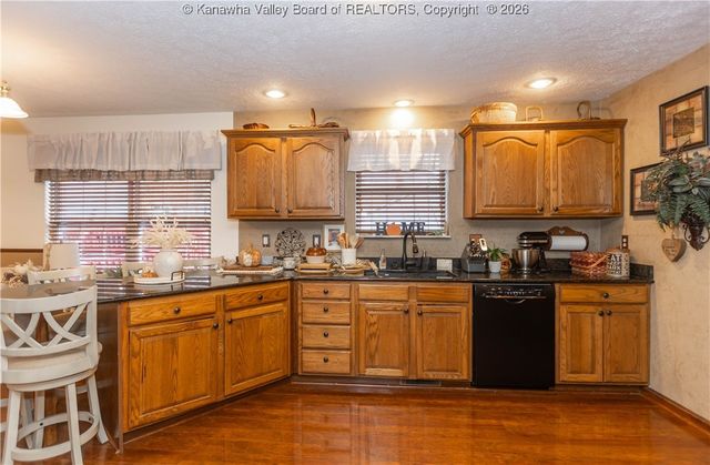 44 Shannon Drive, Hurricane, WV 25526