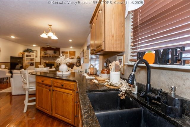 44 Shannon Drive, Hurricane, WV 25526