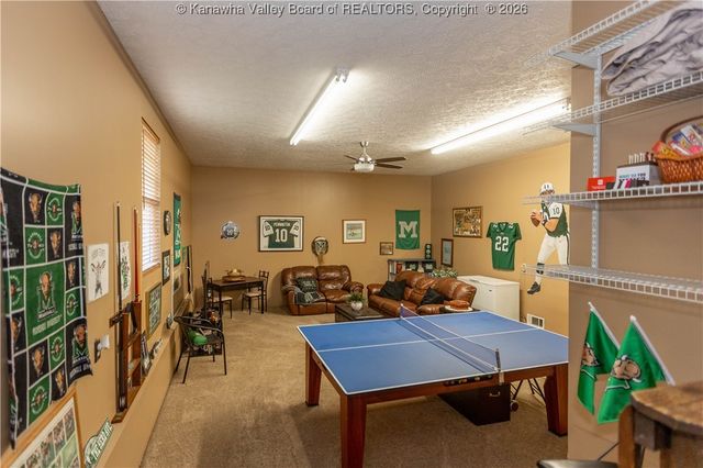 44 Shannon Drive, Hurricane, WV 25526