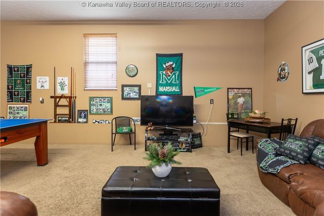 44 Shannon Drive, Hurricane, WV 25526