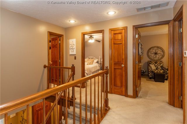 44 Shannon Drive, Hurricane, WV 25526