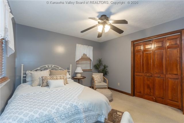 44 Shannon Drive, Hurricane, WV 25526