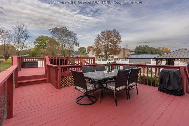 44 Shannon Drive, Hurricane, WV 25526