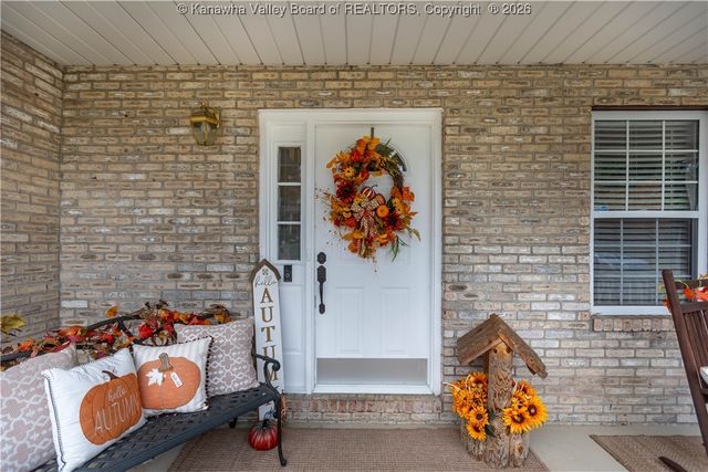 44 Shannon Drive, Hurricane, WV 25526