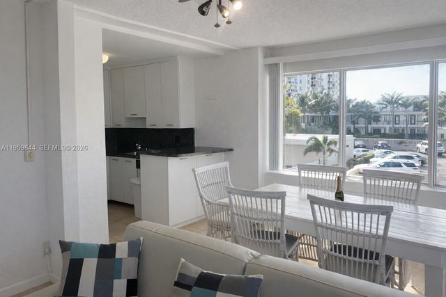 345 N Fort Lauderdale Beach Blvd 201, Fort Lauderdale, FL 33304