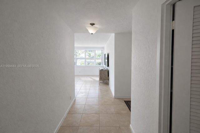 345 N Fort Lauderdale Beach Blvd 201, Fort Lauderdale, FL 33304