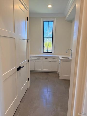 47 Woodcrest Drive, Ladue, MO 63124
