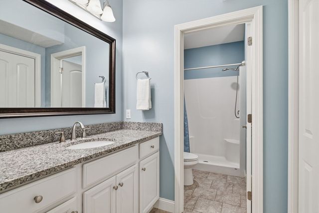 25 Pondview Dr, East Longmeadow, MA 01028