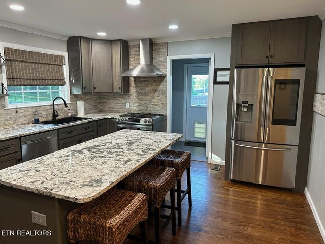 8024 Sharp Rd, Powell, TN 37849