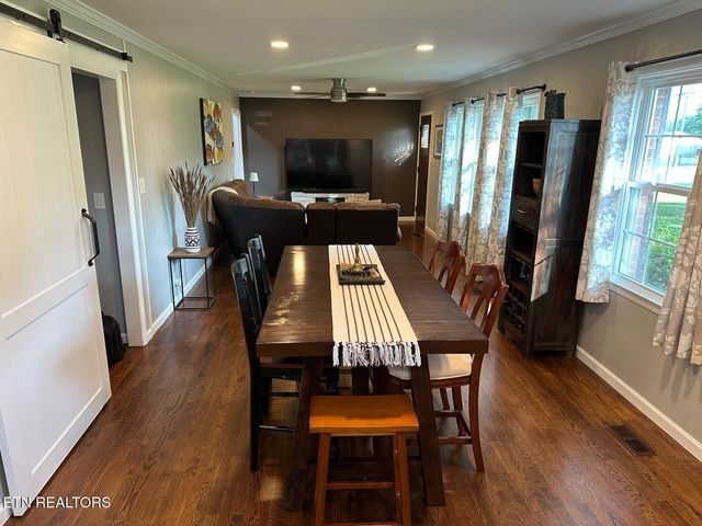 8024 Sharp Rd, Powell, TN 37849