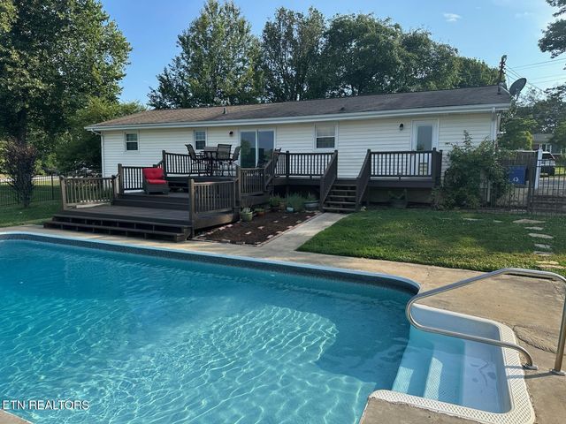 8024 Sharp Rd, Powell, TN 37849