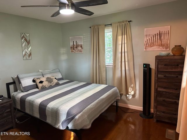 8024 Sharp Rd, Powell, TN 37849