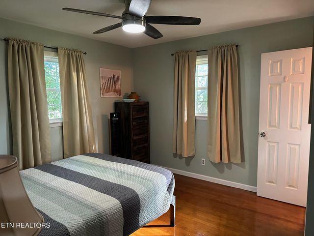 8024 Sharp Rd, Powell, TN 37849